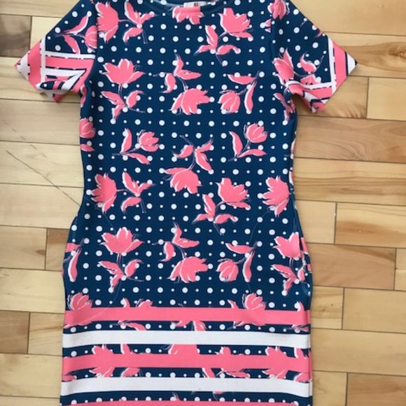 Dress - Picture 3 of 7